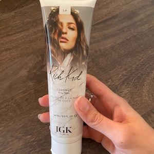 IGK Rich Kid - Coconut oil soft hold gel